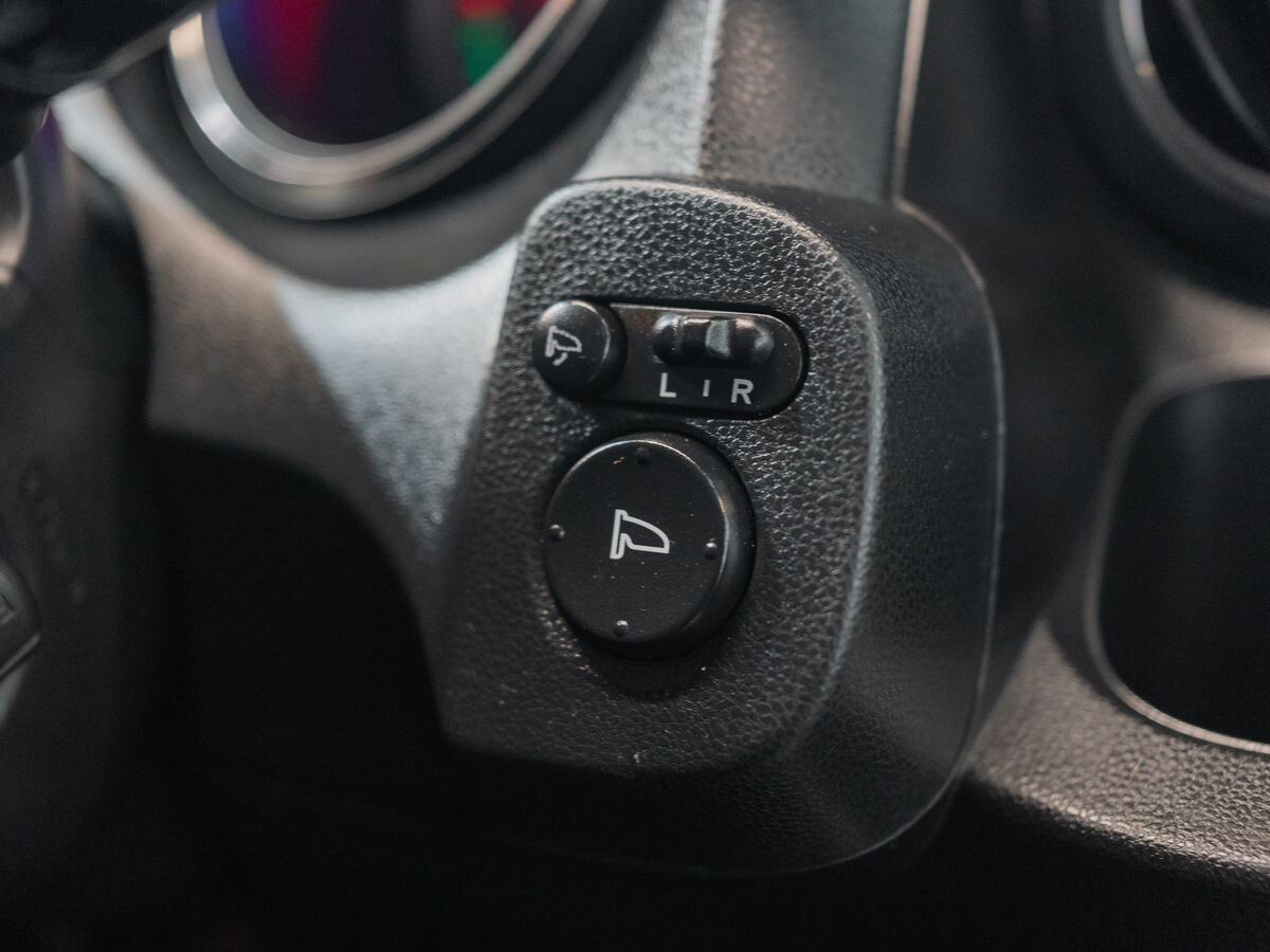 Honda Fit Shuttle 2012 - фото автомобиля