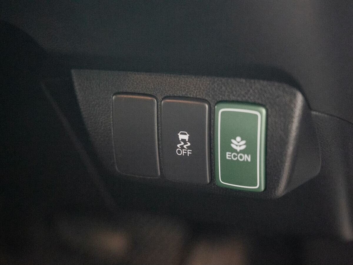 Honda Fit Shuttle 2012 - фото автомобиля
