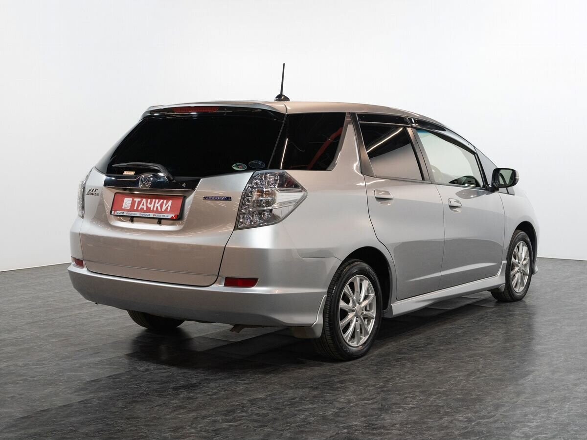 Honda Fit Shuttle 2012 - фото автомобиля