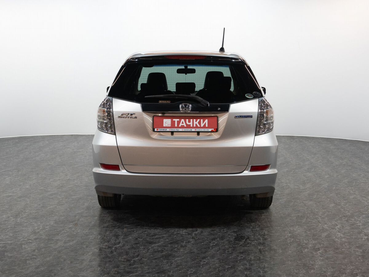 Honda Fit Shuttle 2012 - фото автомобиля
