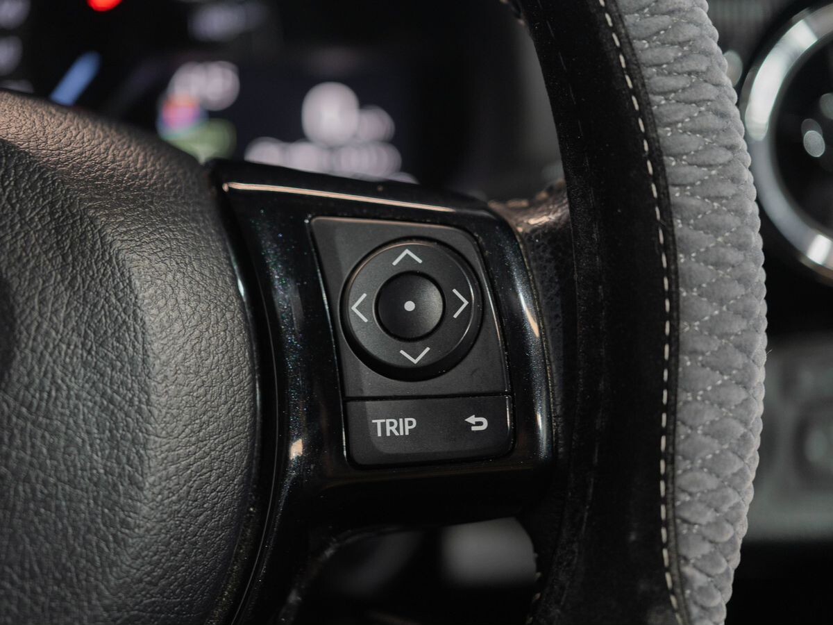 Toyota Vitz 2017 - фото автомобиля