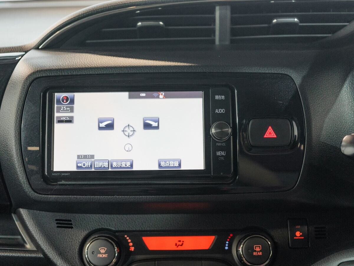Toyota Vitz 2017 - фото автомобиля