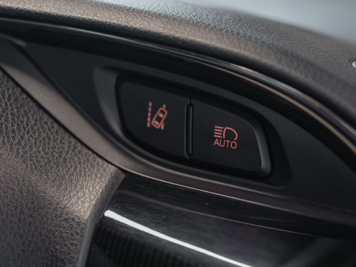 Toyota Vitz 2017 - фото автомобиля
