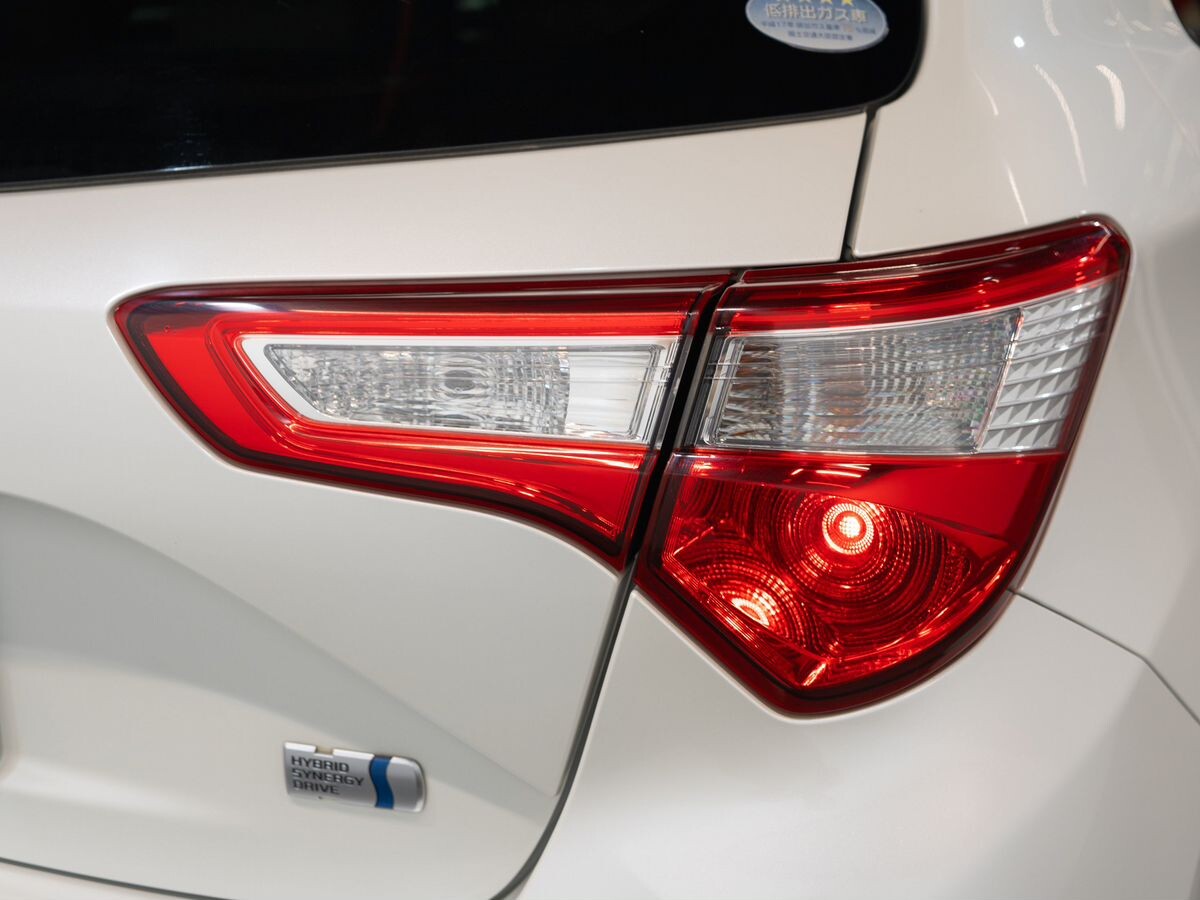 Toyota Vitz 2017 - фото автомобиля
