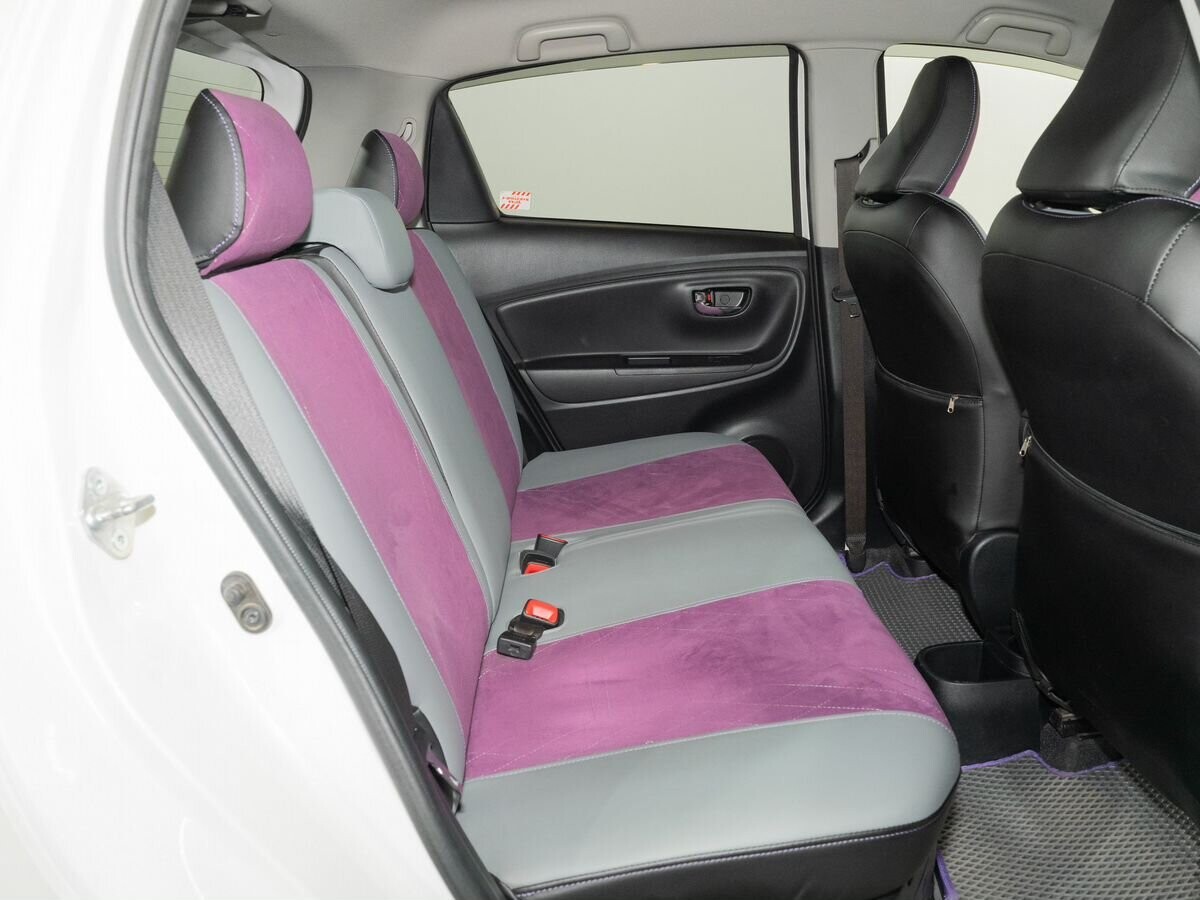 Toyota Vitz 2017 - фото автомобиля