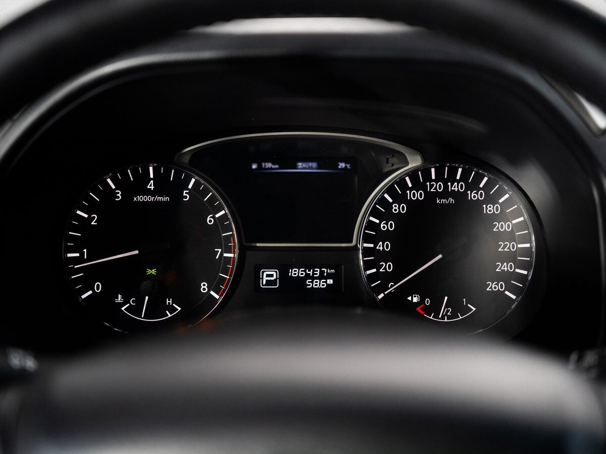 Nissan Pathfinder 2015 - фото автомобиля