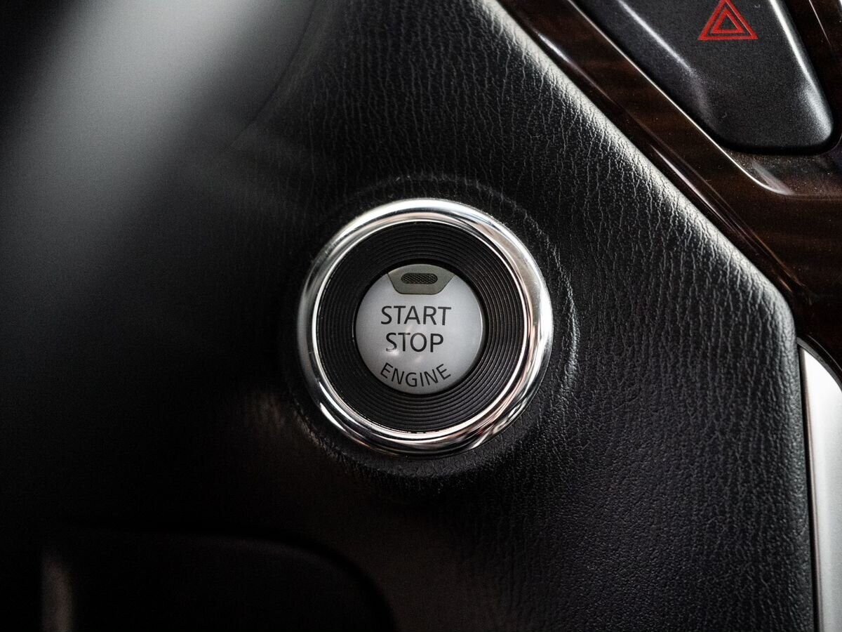 Nissan Pathfinder 2015 - фото автомобиля