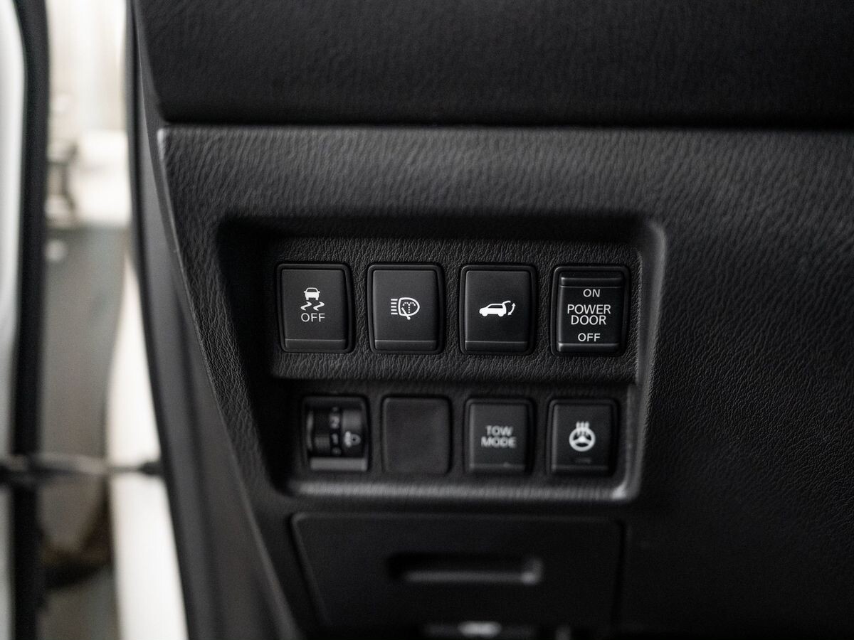 Nissan Pathfinder 2015 - фото автомобиля