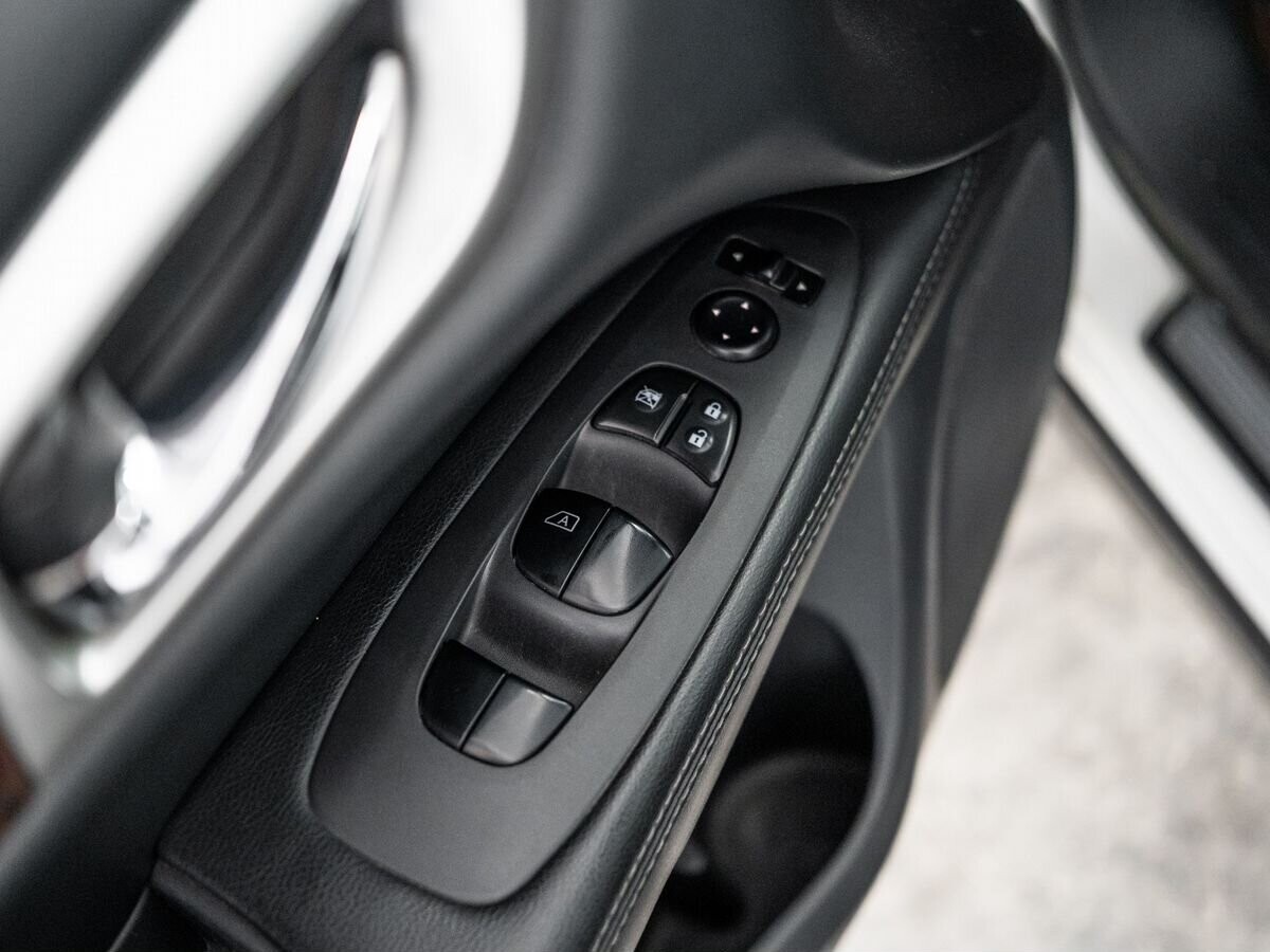 Nissan Pathfinder 2015 - фото автомобиля