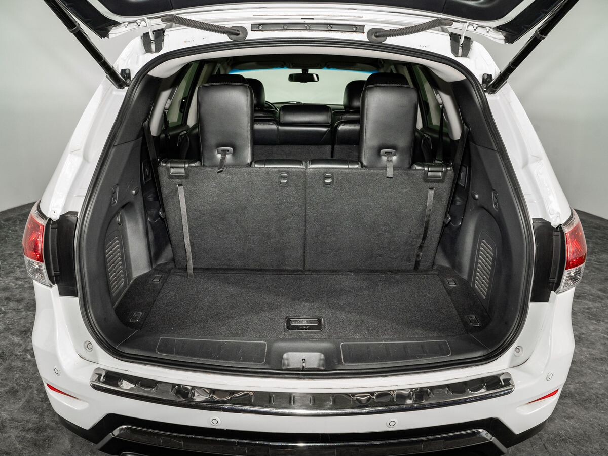 Nissan Pathfinder 2015 - фото автомобиля