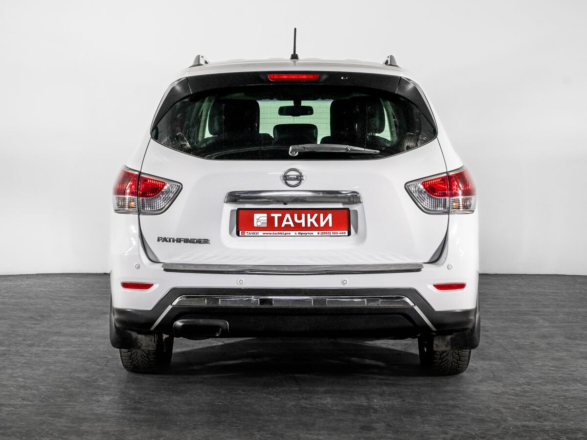 Nissan Pathfinder 2015 - фото автомобиля