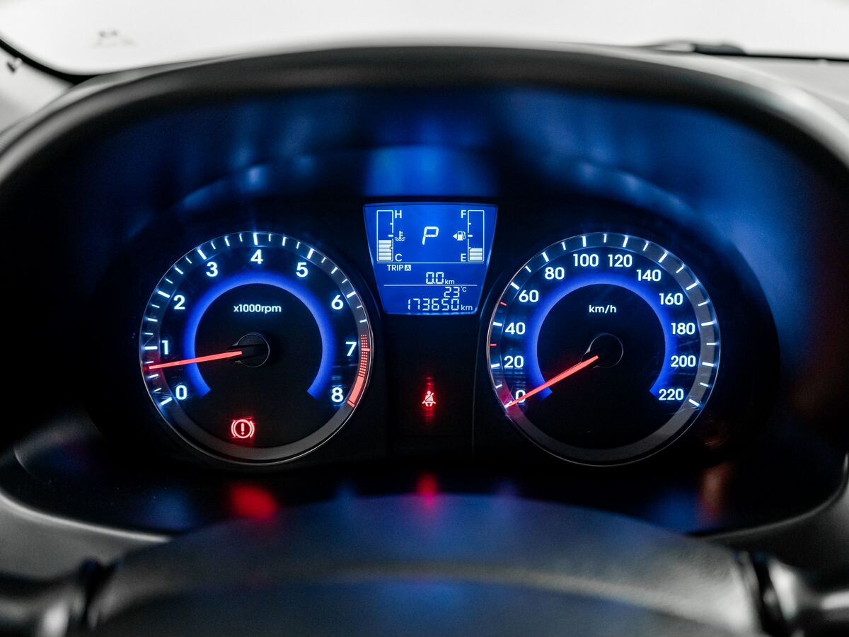 Hyundai Solaris 2016 - фото автомобиля