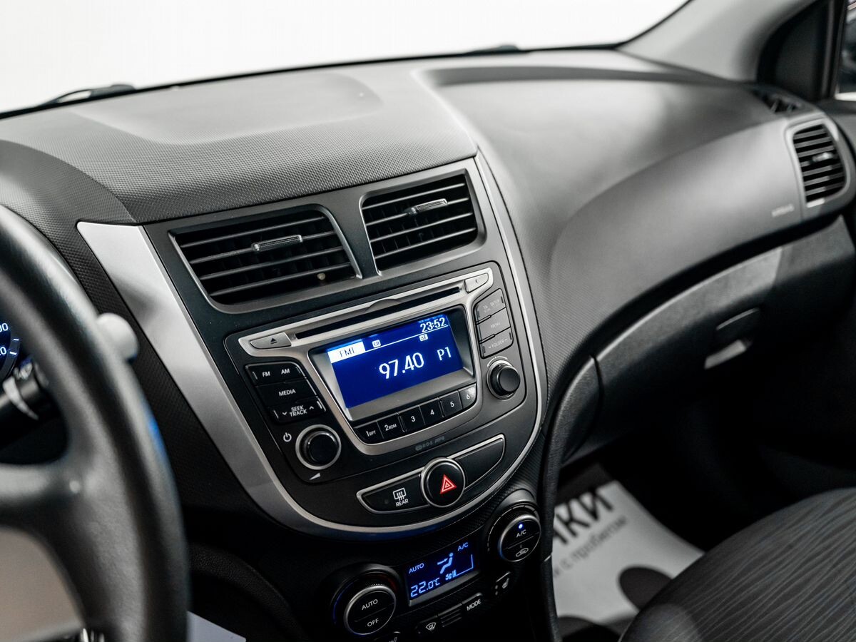 Hyundai Solaris 2016 - фото автомобиля