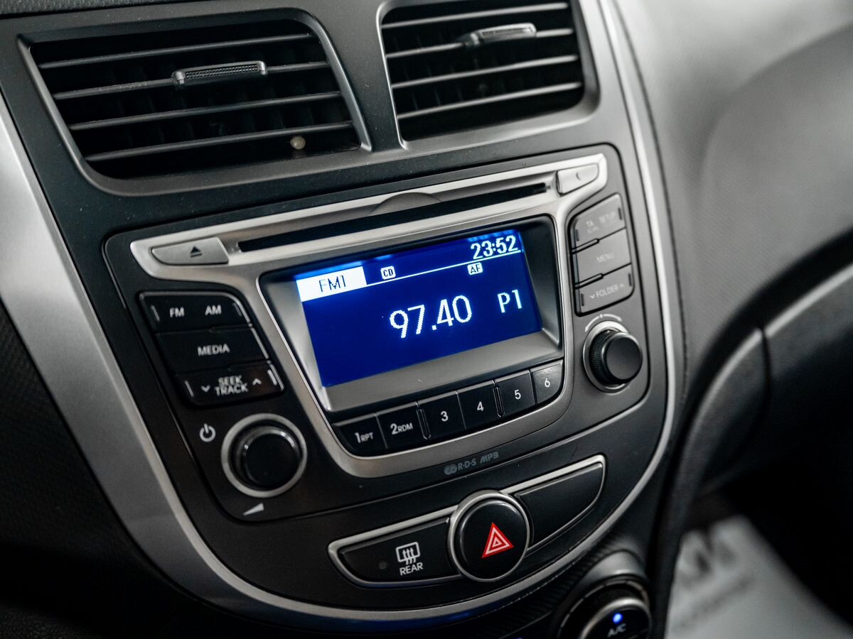 Hyundai Solaris 2016 - фото автомобиля