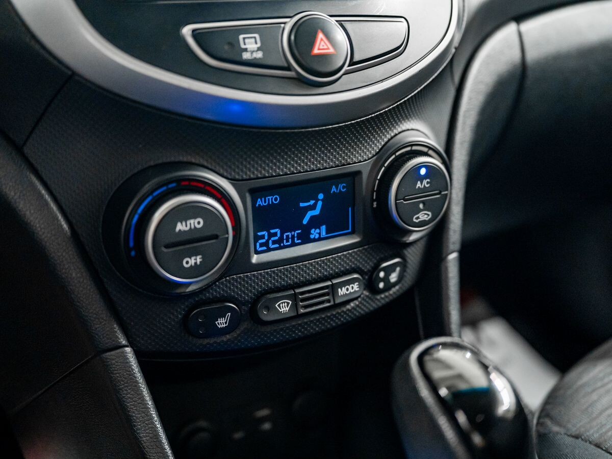 Hyundai Solaris 2016 - фото автомобиля