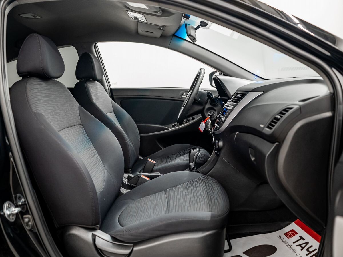 Hyundai Solaris 2016 - фото автомобиля
