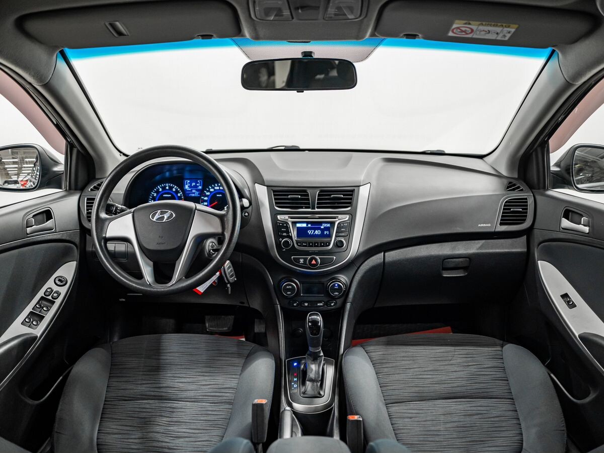 Hyundai Solaris 2016 - фото автомобиля