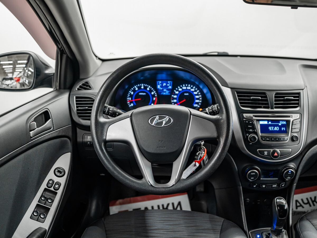 Hyundai Solaris 2016 - фото автомобиля