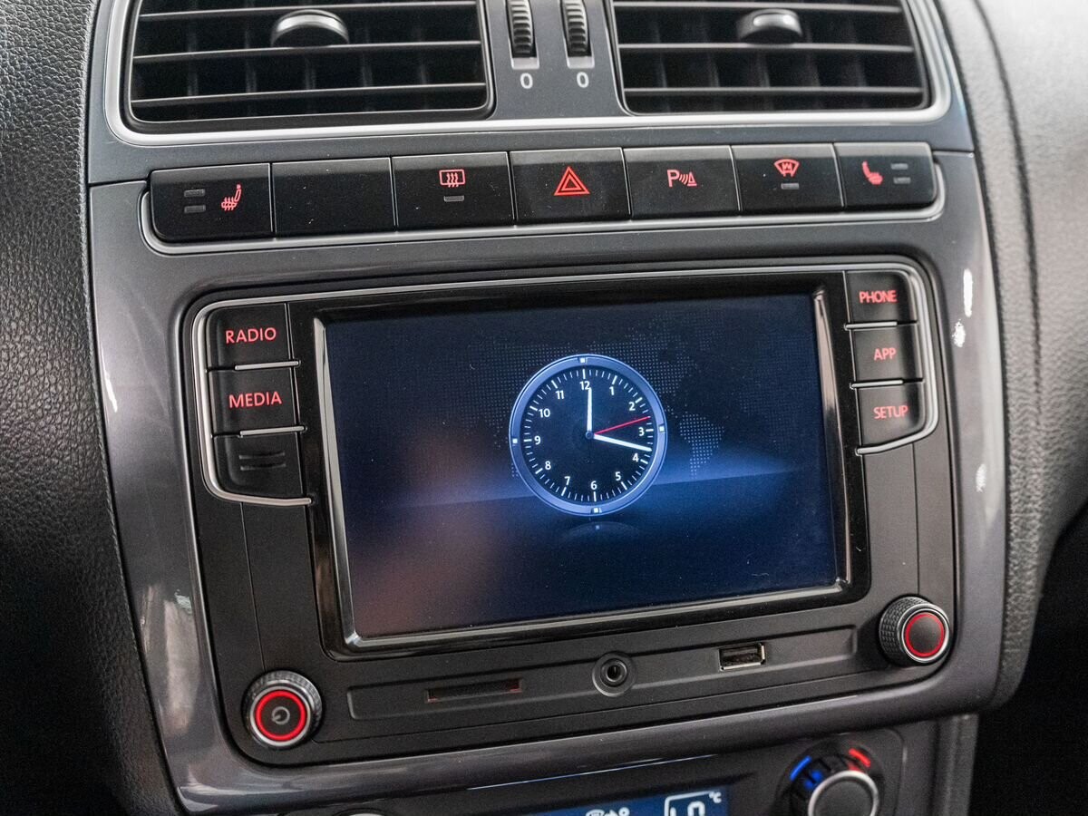 Volkswagen Polo 2019 - фото автомобиля
