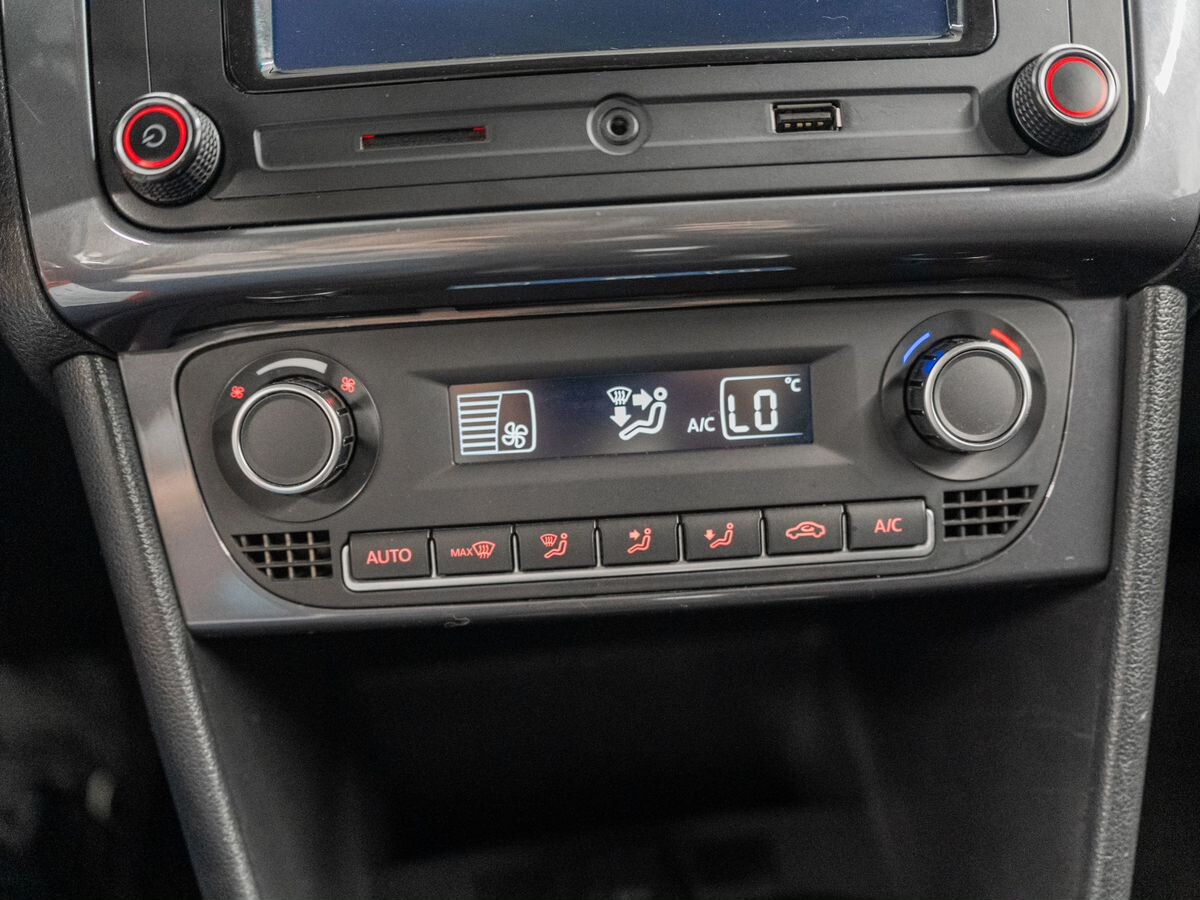 Volkswagen Polo 2019 - фото автомобиля
