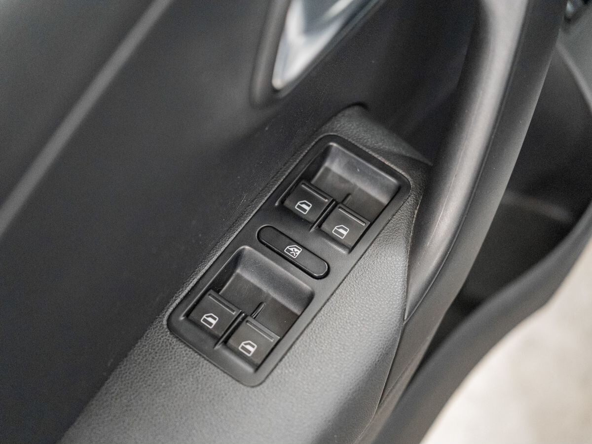 Volkswagen Polo 2019 - фото автомобиля