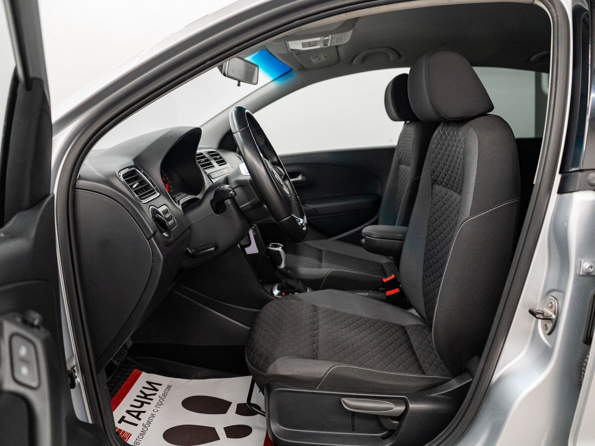 Volkswagen Polo 2019 - фото автомобиля