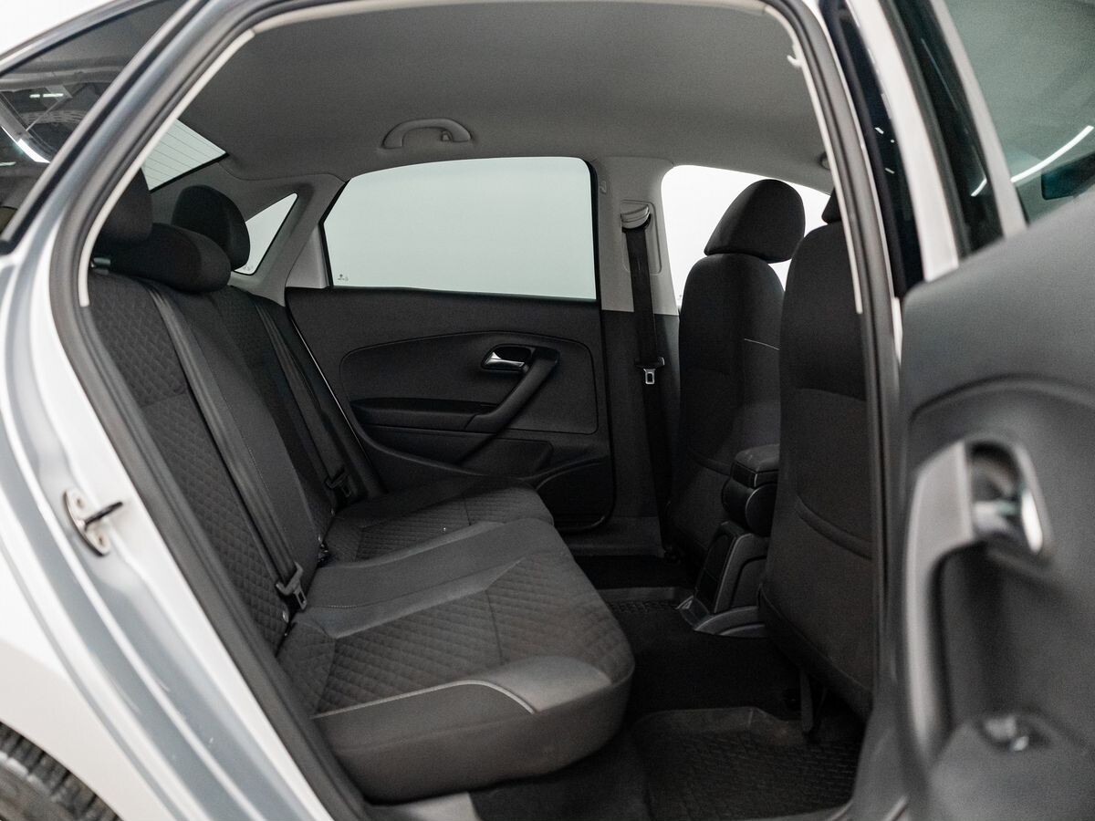 Volkswagen Polo 2019 - фото автомобиля