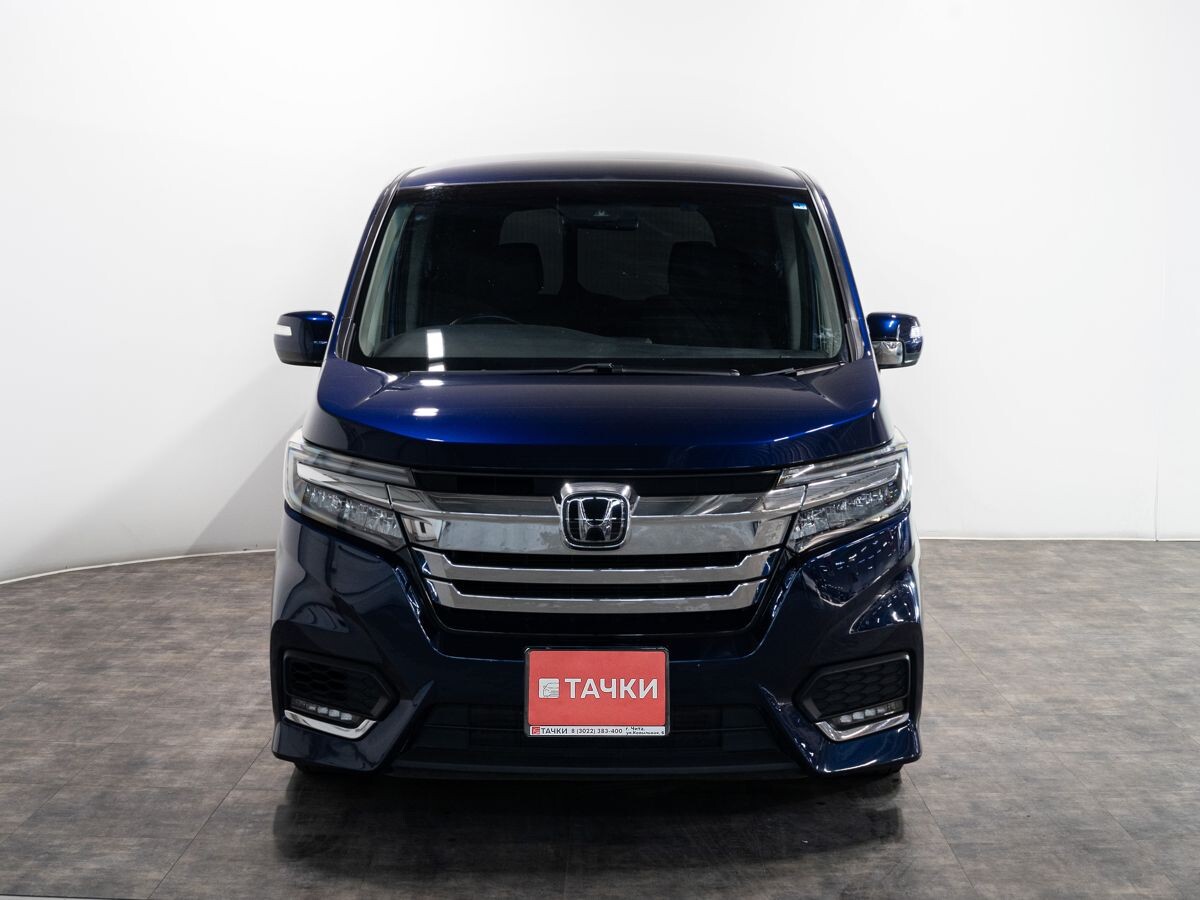 Honda Stepwgn 2018 - фото автомобиля