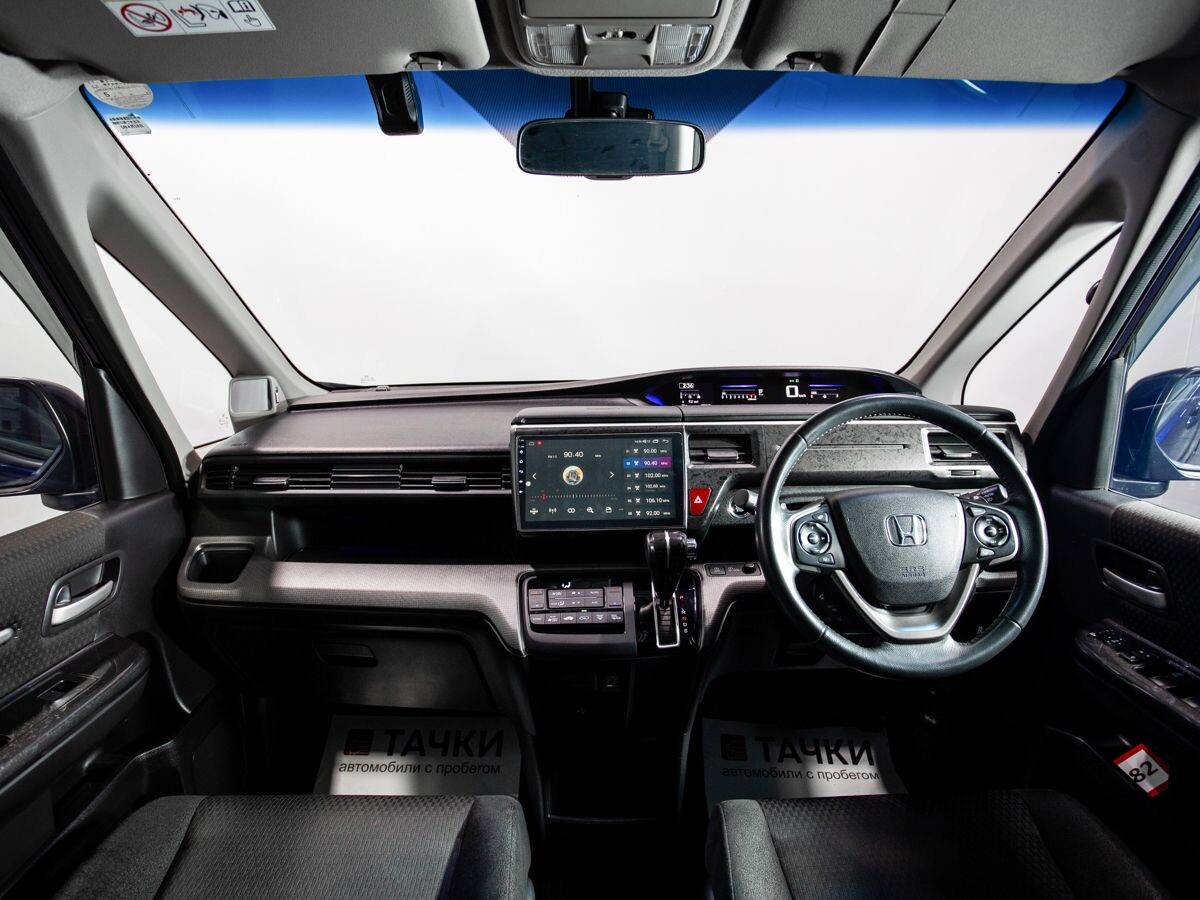Honda Stepwgn 2018 - фото автомобиля