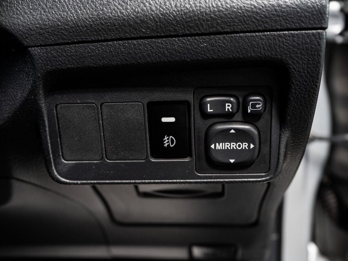 Toyota Corolla Fielder 2009 - фото автомобиля