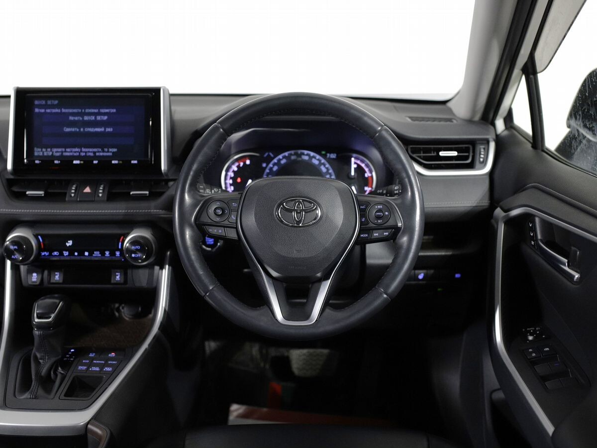 Toyota RAV4 2019 - фото автомобиля