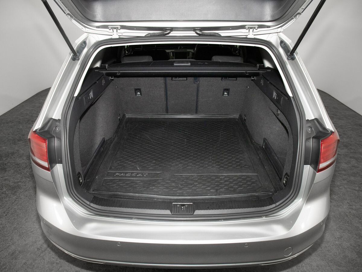 Volkswagen Passat 2015 - фото автомобиля