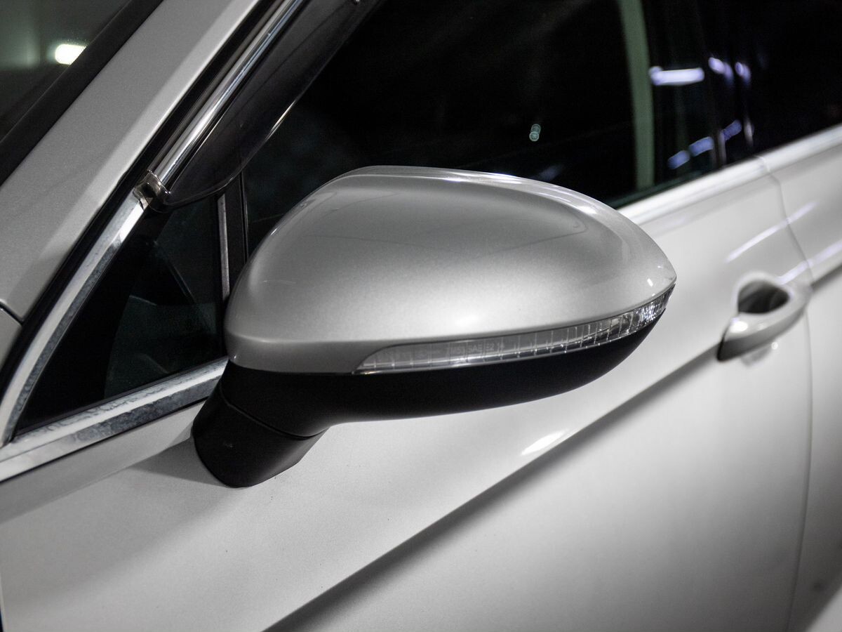 Volkswagen Passat 2015 - фото автомобиля