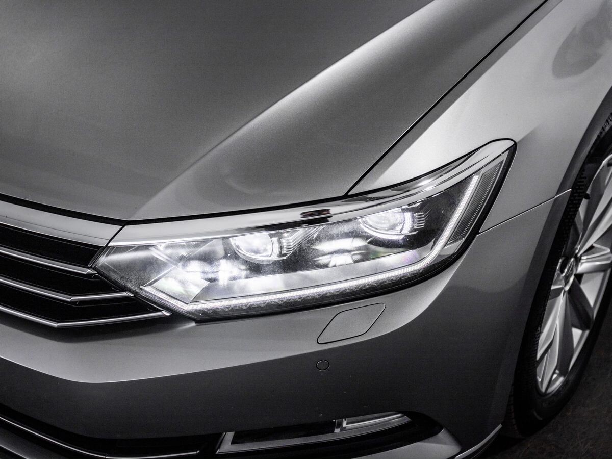 Volkswagen Passat 2015 - фото автомобиля