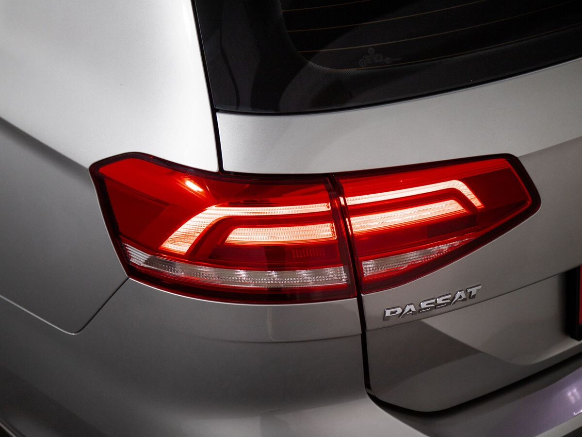 Volkswagen Passat 2015 - фото автомобиля