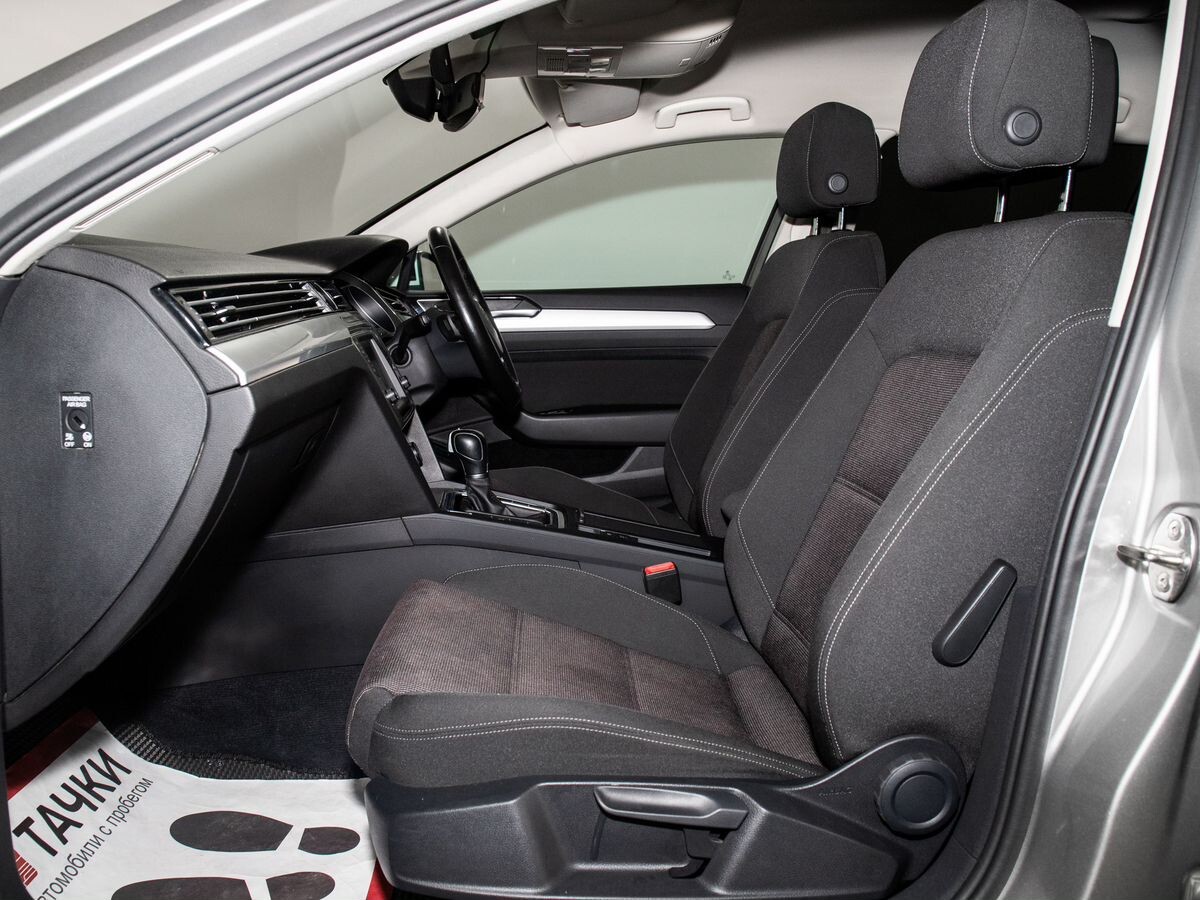 Volkswagen Passat 2015 - фото автомобиля