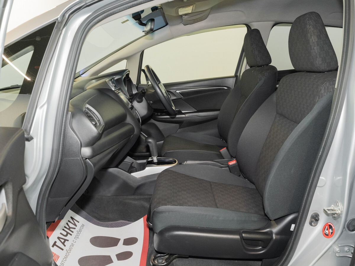 Honda Fit 2015 - фото автомобиля