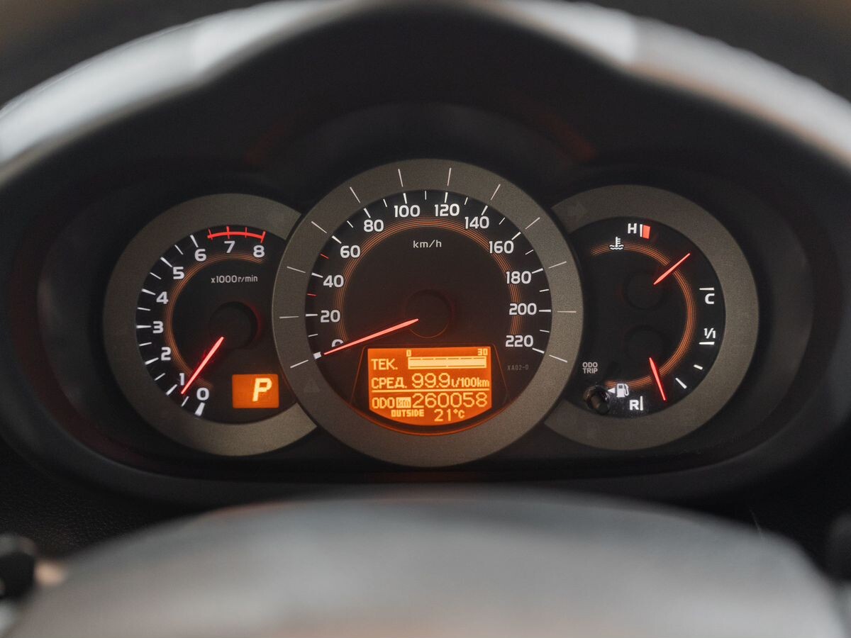 Toyota RAV4 2010 - фото автомобиля