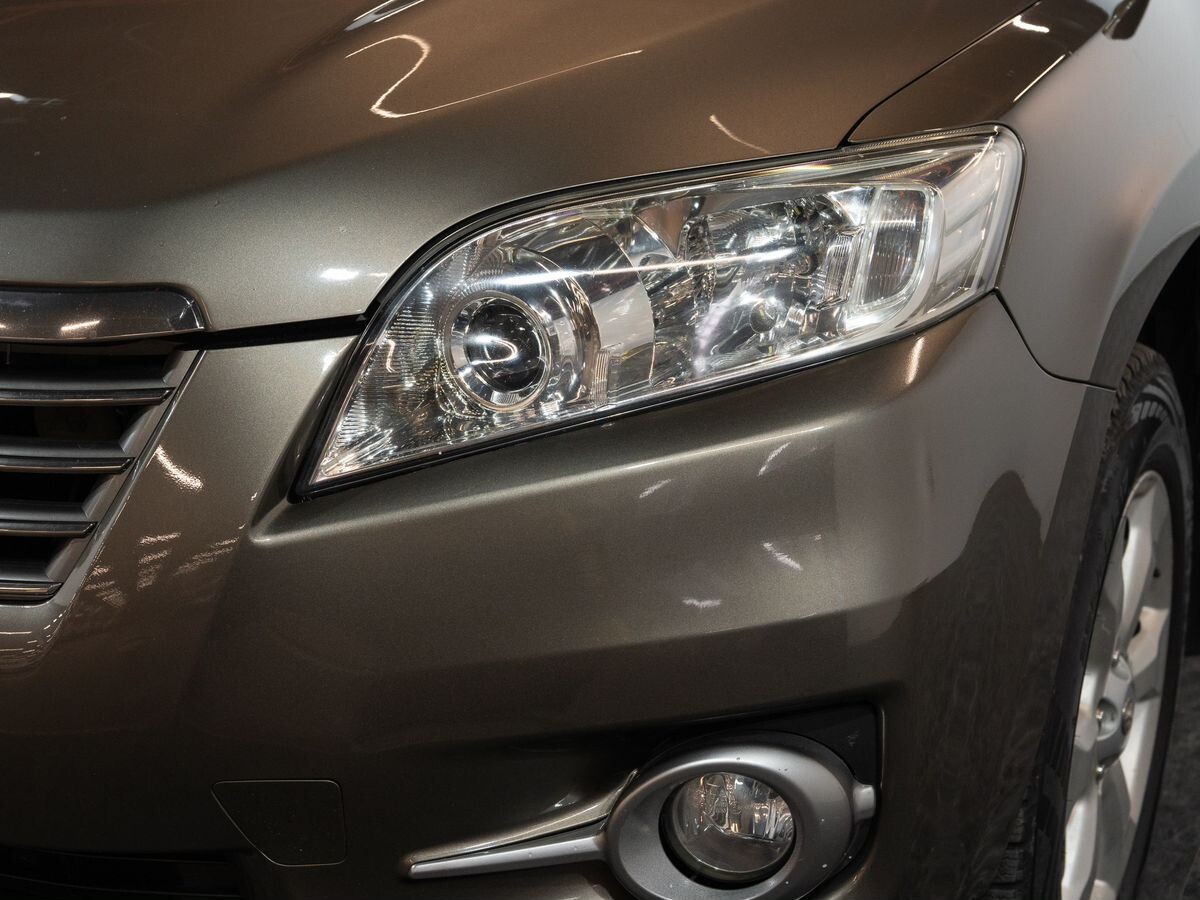 Toyota RAV4 2010 - фото автомобиля