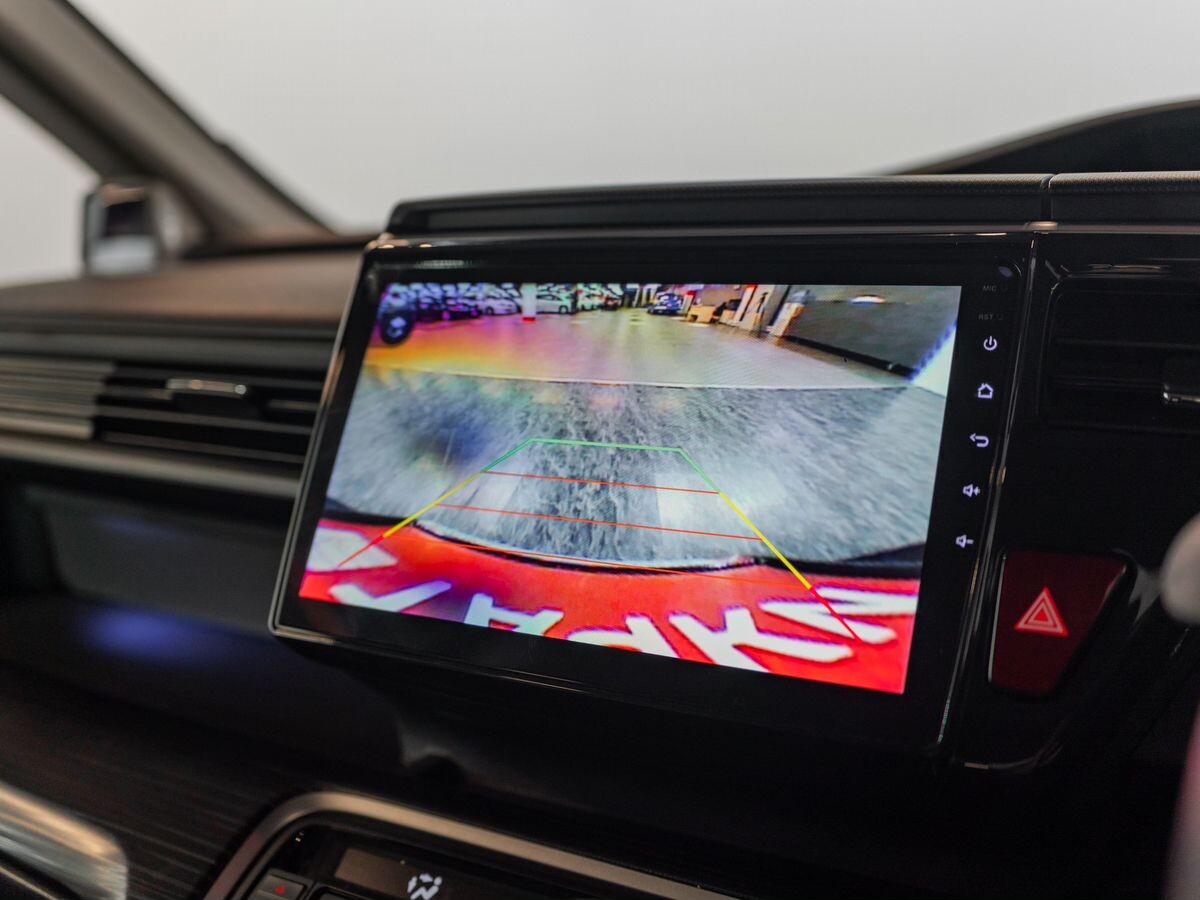 Honda Stepwgn 2015 - фото автомобиля