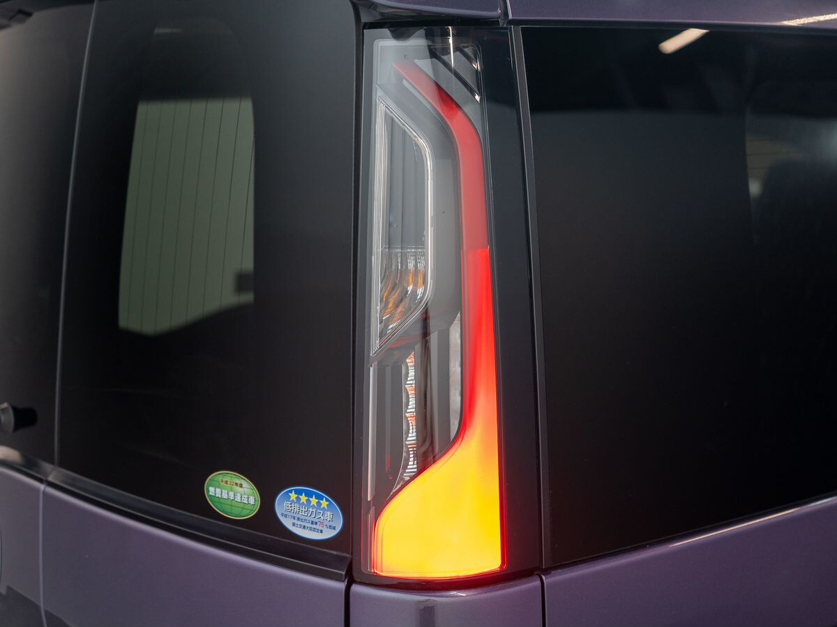 Honda Stepwgn 2015 - фото автомобиля