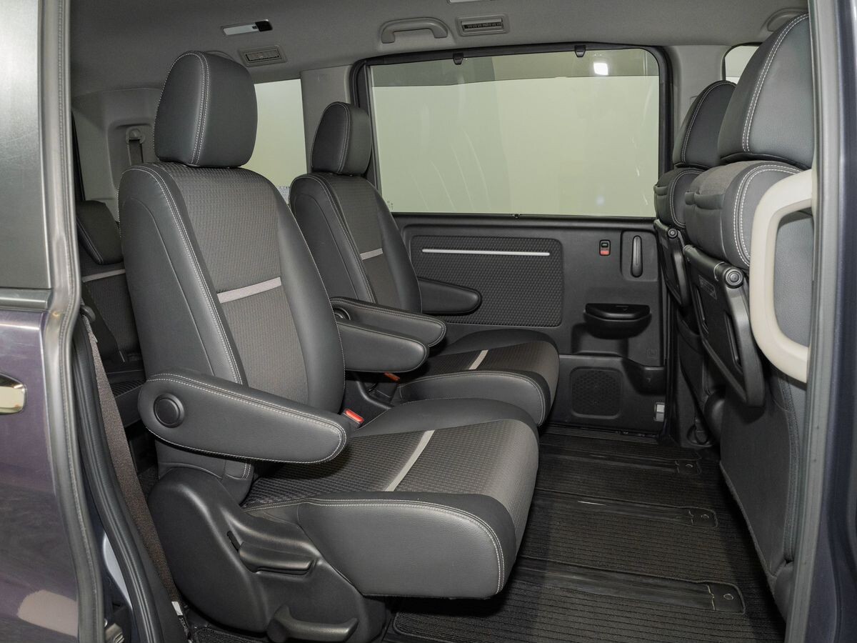 Honda Stepwgn 2015 - фото автомобиля