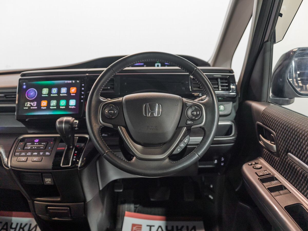 Honda Stepwgn 2015 - фото автомобиля