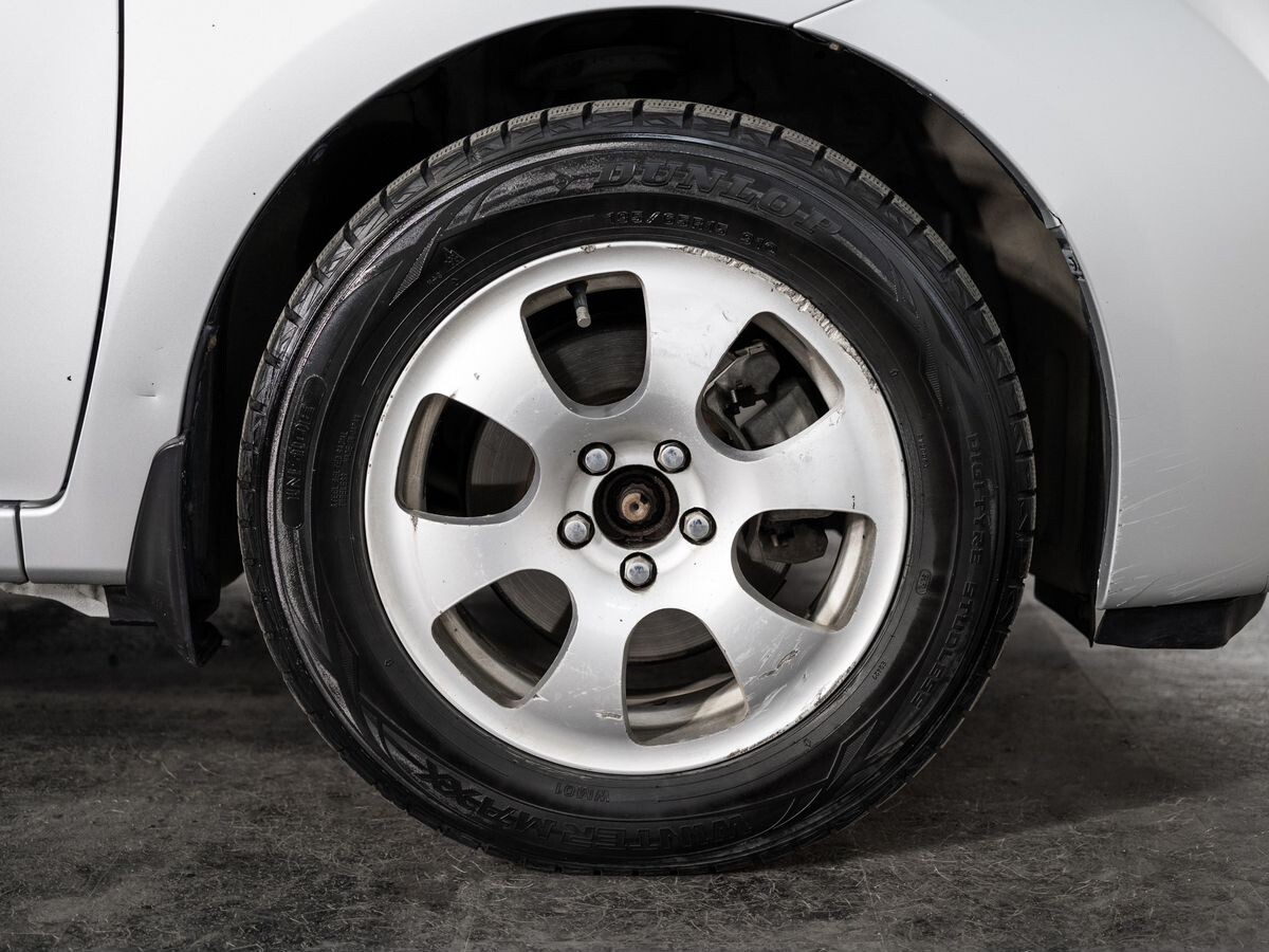 Toyota Ractis 2015 - фото автомобиля