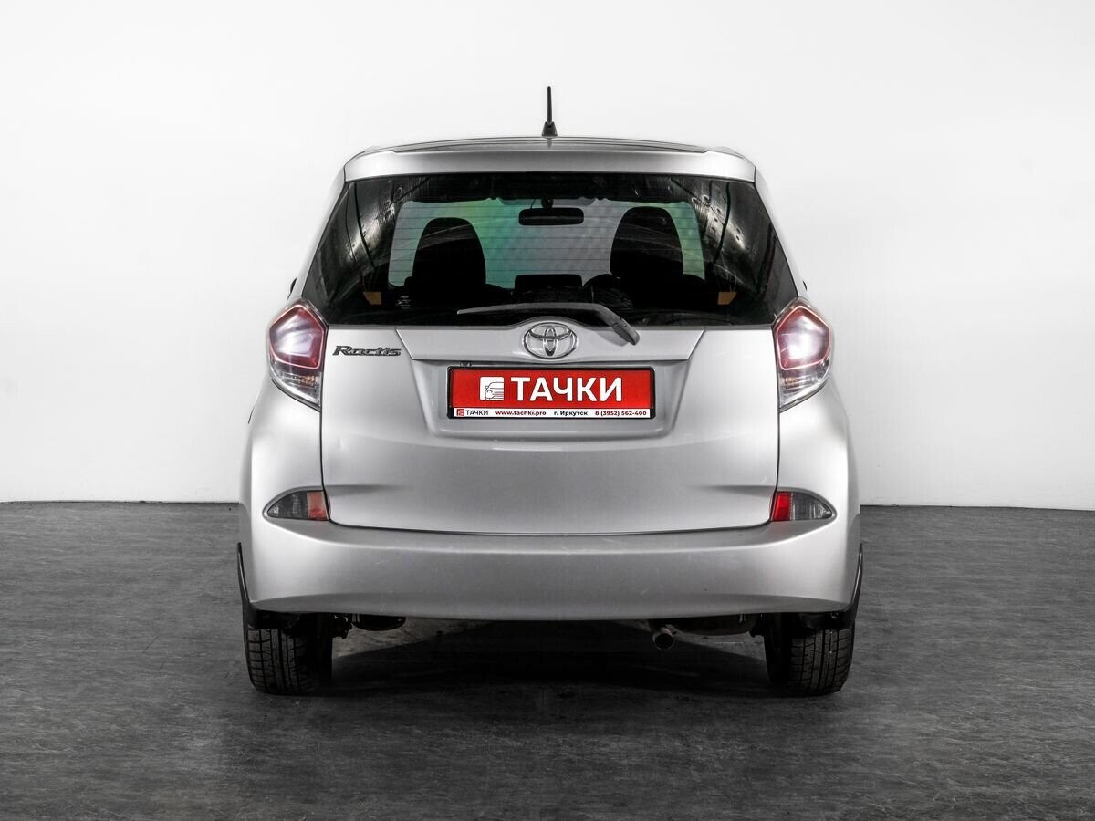 Toyota Ractis 2015 - фото автомобиля