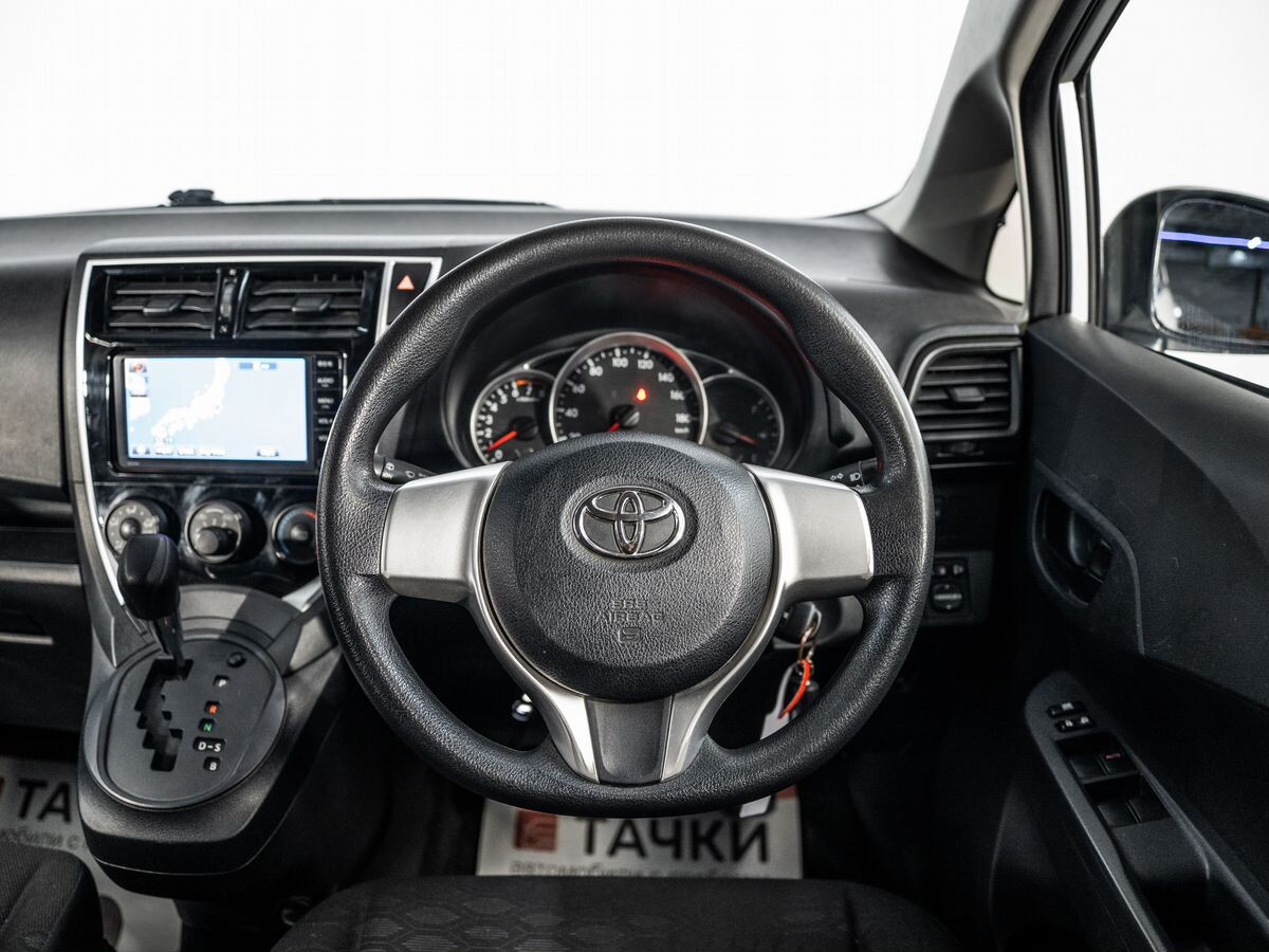 Toyota Ractis 2015 - фото автомобиля
