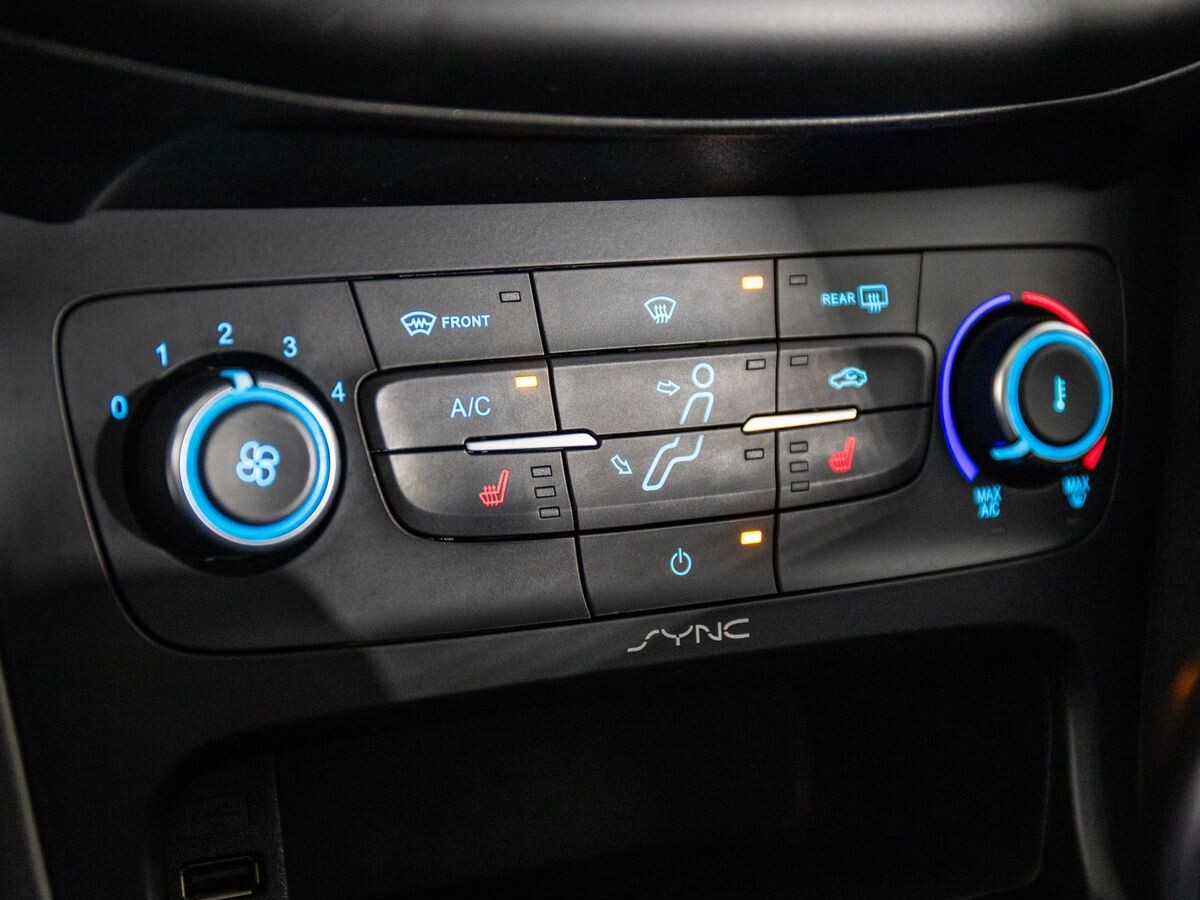 Ford Focus 2017 - фото автомобиля