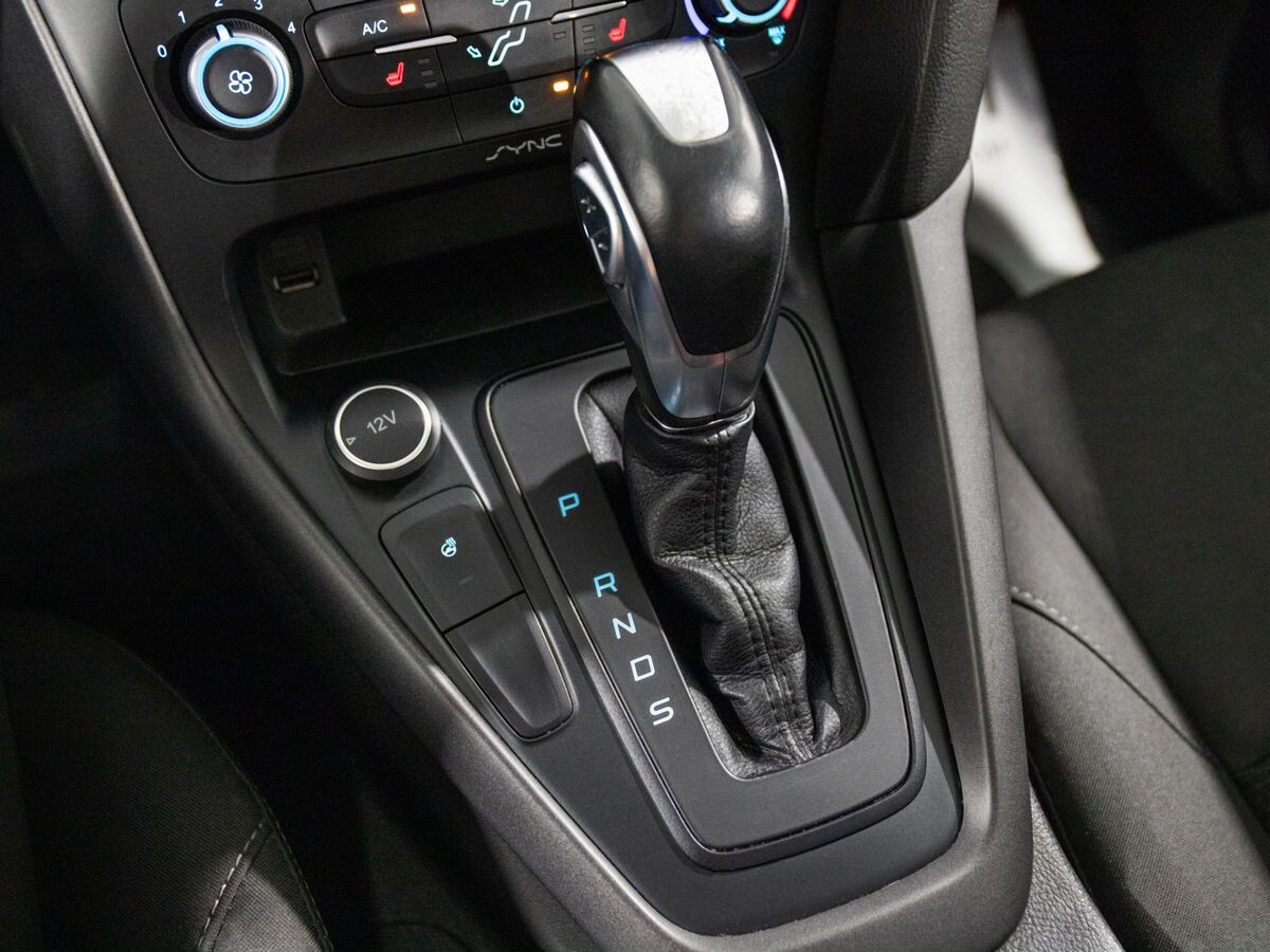 Ford Focus 2017 - фото автомобиля