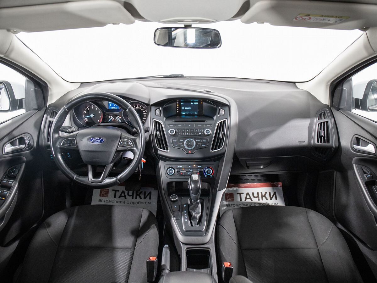 Ford Focus 2017 - фото автомобиля
