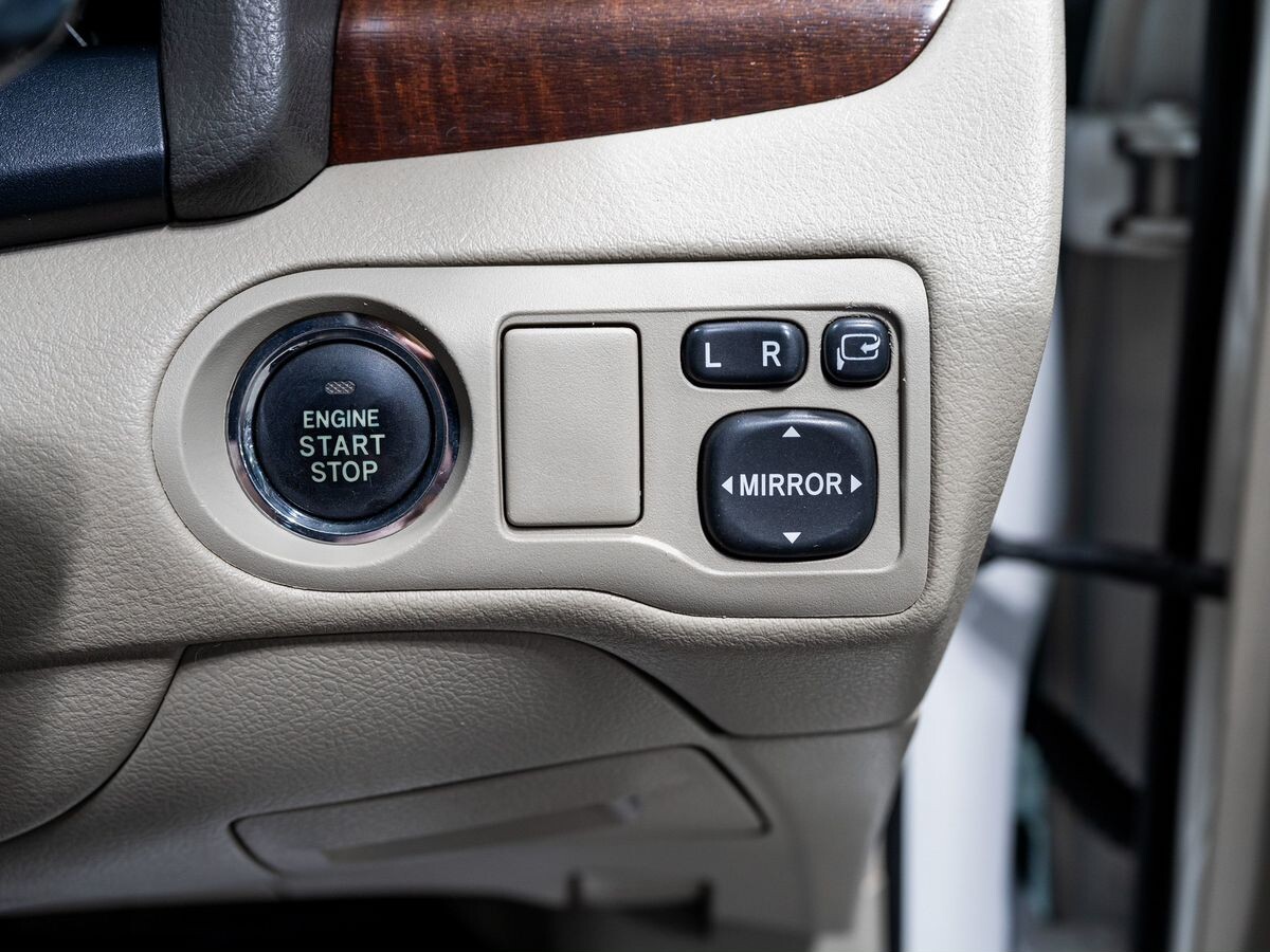 Toyota Premio 2011 - фото автомобиля